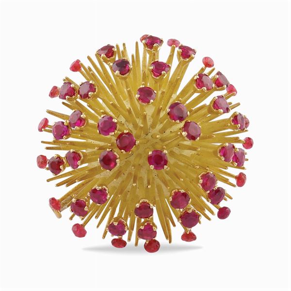 Bulgari, spilla a riccio in oro giallo 18kt