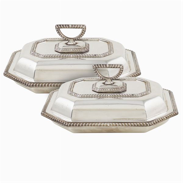 A pair of silver plate tureens  (Great Britain, early 20th century)  - Auction  FINE JEWELS - Colasanti Casa d'Aste