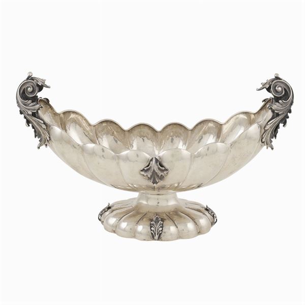 A silver centerpiece  (half of 20th century)  - Auction  FINE JEWELS - Colasanti Casa d'Aste