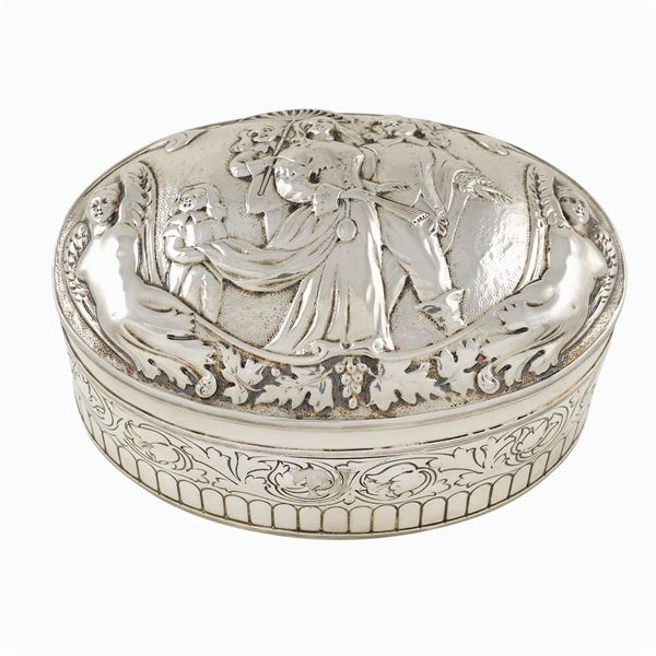 Scatola ovale in argento