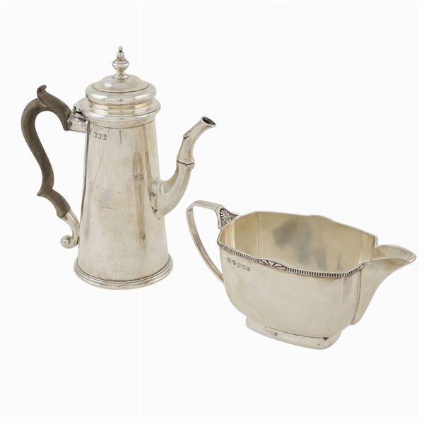 A silver lot (2)  (Great Britain, early 20th century)  - Auction  FINE JEWELS - Colasanti Casa d'Aste