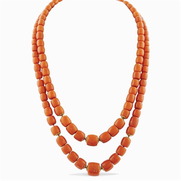 A mediterranean coral two-strands necklace