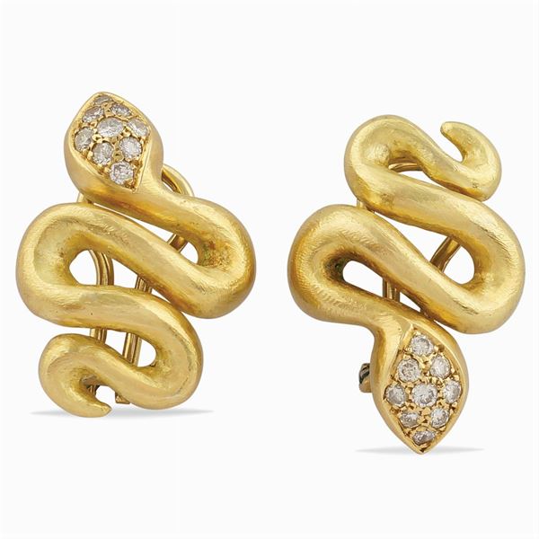 Orecchini serpente in oro giallo satinato 18kt