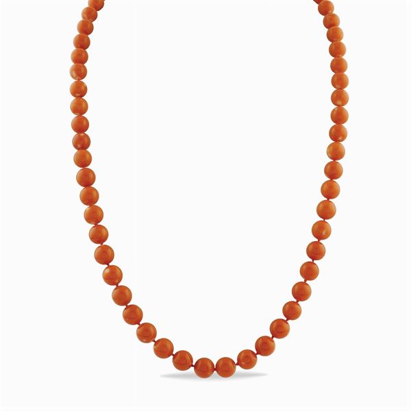Collana ad un filo di corallo mediterraneo