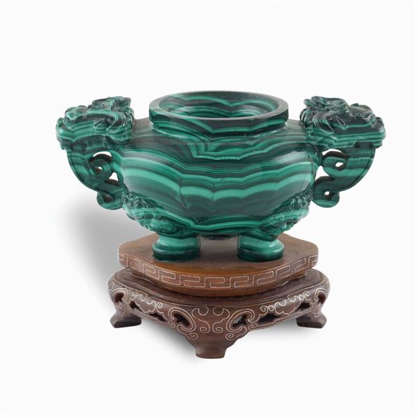 A malachite censer