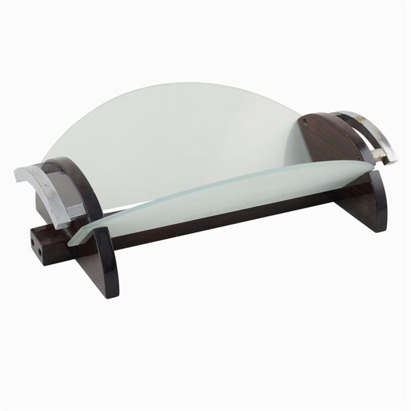 A Decò centerpiece