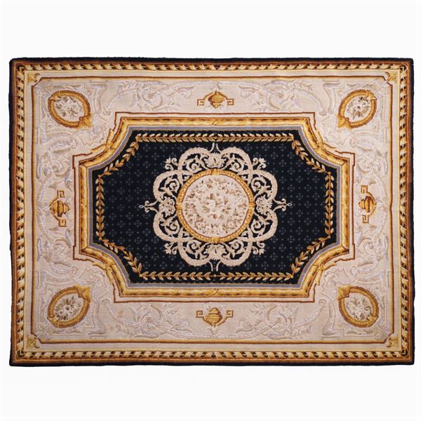 A Versace design carpet  (Oriental manufacture of 20th century)  - Auction Online auction with selected works of art from Unicef donations (lots 1 -193) - Colasanti Casa d'Aste