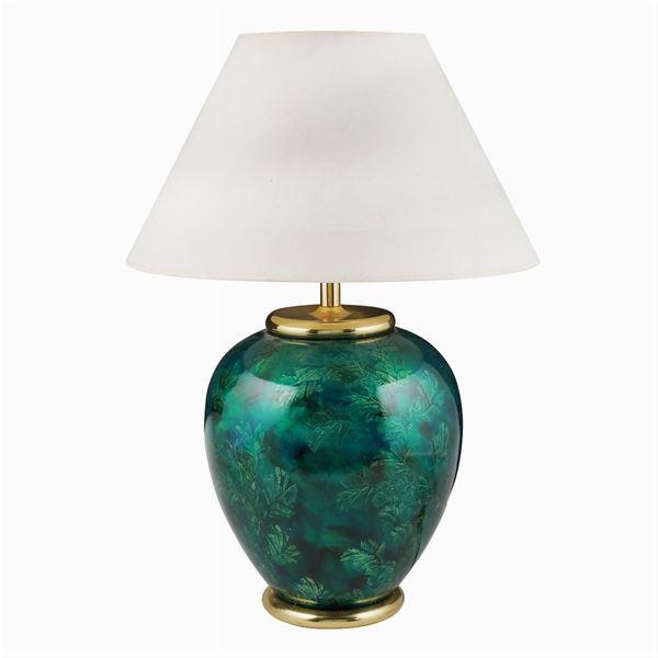 Lampada da tavolo in metallo