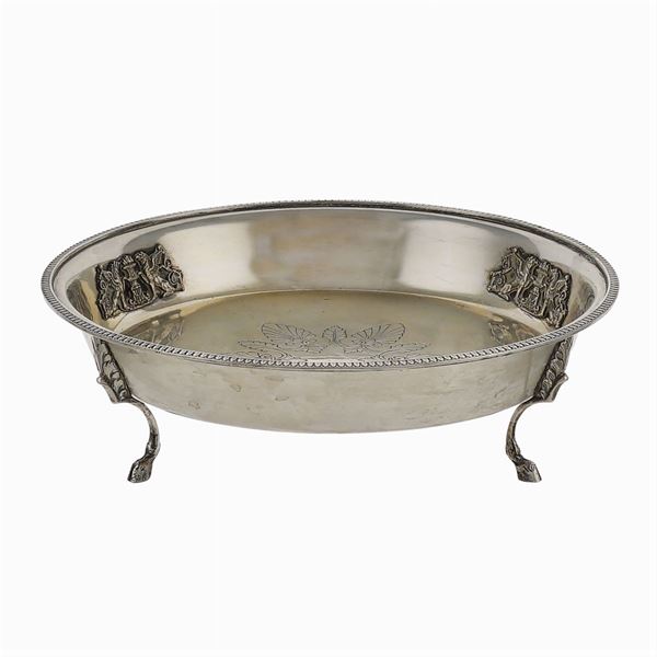 Centrotavola circolare in argento  (Italia, anni '50/'60)  - Asta GIOIELLI |OROLOGI ARGENTI - Colasanti Casa d'Aste
