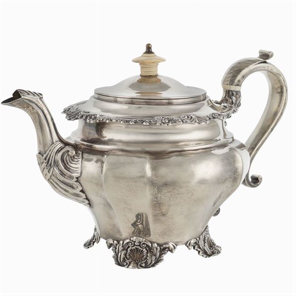 An english silver tea pot