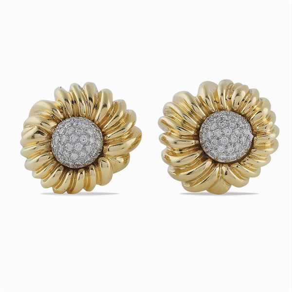 Tiffany & Co, floral pattern earrings