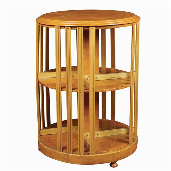 A small centerpiece root wood library