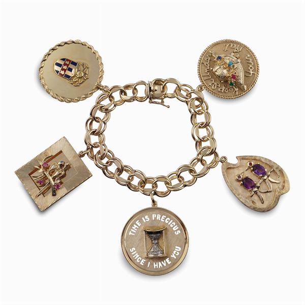 18kt yellow gold charms bracelet