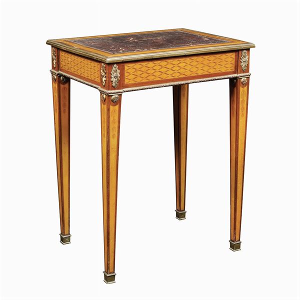 Tavolino scrittoio in legni vari  (XIX Sec.)  - Asta FINE ART DA VILLA ASTOR  - Colasanti Casa d'Aste