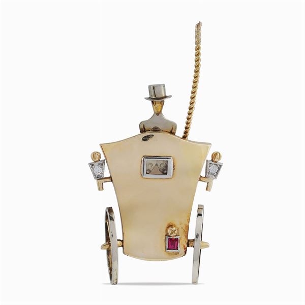 Spilla carrozza con cocchiere  (anni '40/'50)  - Asta GIOIELLI |OROLOGI ARGENTI - Colasanti Casa d'Aste