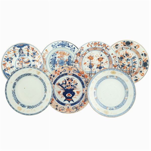 A porcelain plate set (7)
