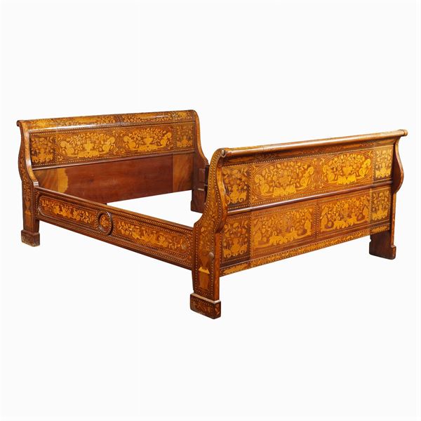 A mahogany bed  (Holland, 19th century)  - Auction Fine Art from Villa Astor and other private collections - Colasanti Casa d'Aste