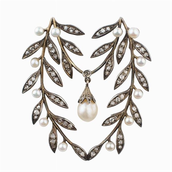 Spilla in oro e argento con una perla naturale