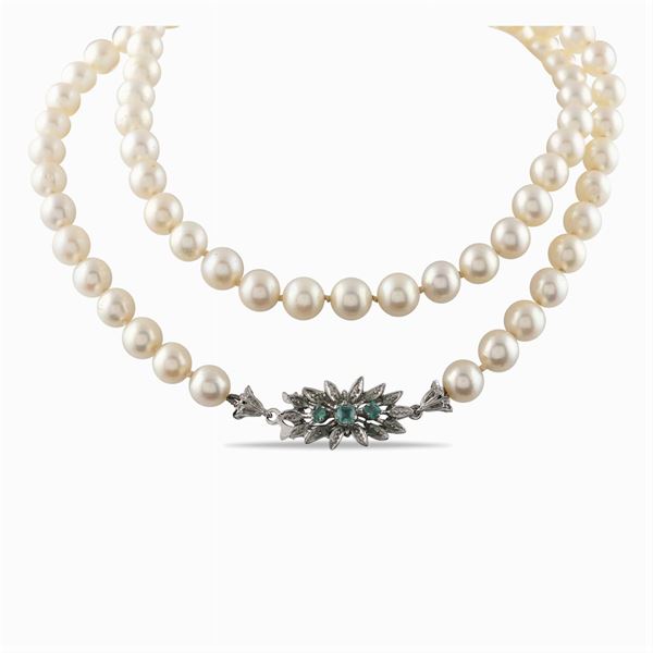 Collana ad un filo di perle coltivate