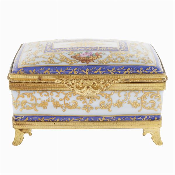 Limoges porcelain rectangular casket  (France, 20th century)  - Auction Fine Art from Villa Astor and other private collections - Colasanti Casa d'Aste