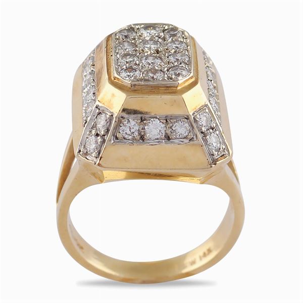 Anello a motivo geometrico in oro giallo 14kt