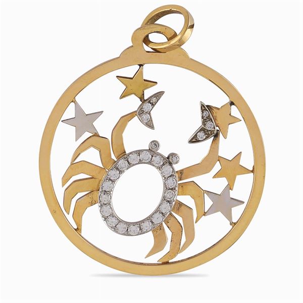 A cancer zodiac sign pendant
