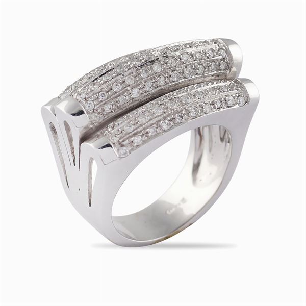 Anello in oro bianco 18kt e diamanti