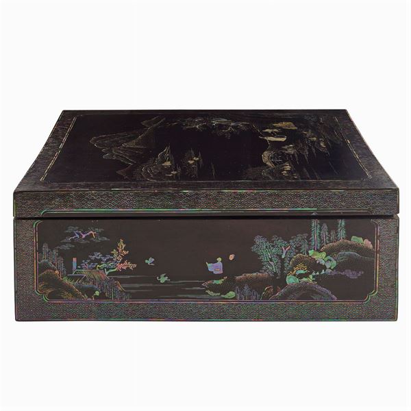Grande scatola in lacca nera  (Cina, XX Sec.)  - Asta FINE ART DA VILLA ASTOR  - Colasanti Casa d'Aste