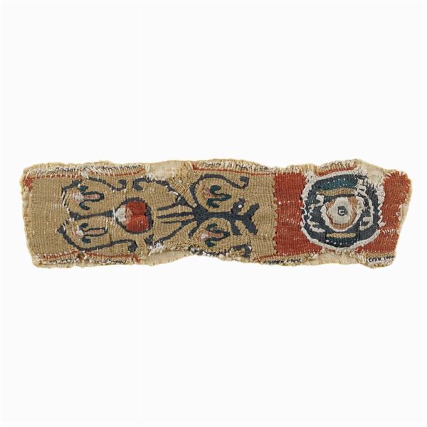 Frammento di tessuto Copto  (Egitto, periodo Bizantino  IV-prima metà VII Sec.)  - Asta GIOIELLI |OROLOGI ARGENTI - Colasanti Casa d'Aste
