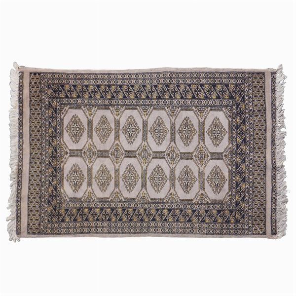An oriental carpet  (Old manifacture)  - Auction Fine Art from Villa Astor and other private collections - Colasanti Casa d'Aste