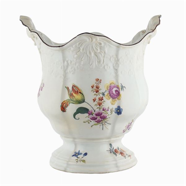 Meissen, cachepot in porcellana bianca