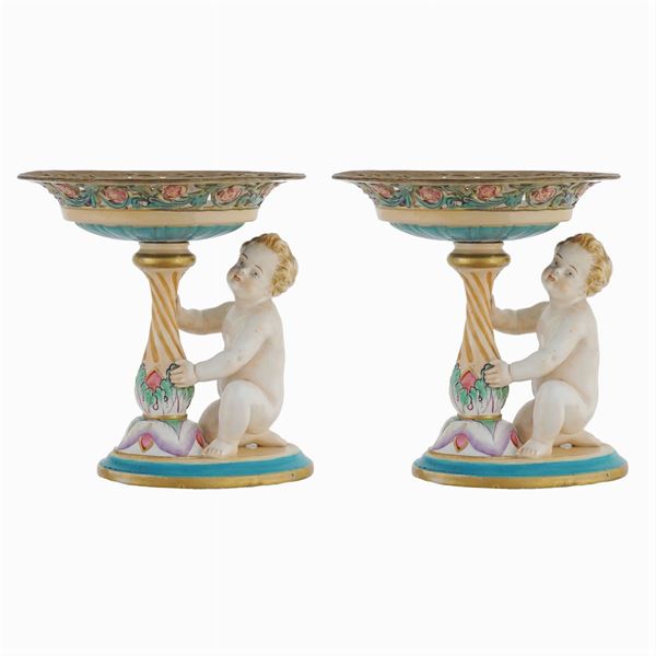 A pair of porcelain small trays