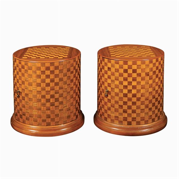 A pair of circular walnut and maple tables  (20th century)  - Auction Design - modern and contemporary art - Colasanti Casa d'Aste