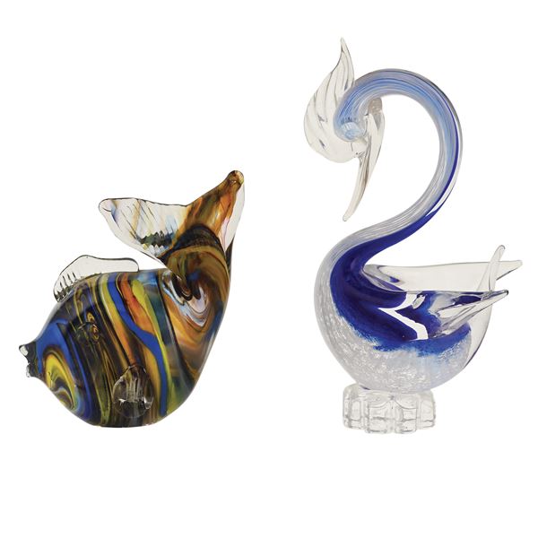 A group of 2 animals in polychrome glass