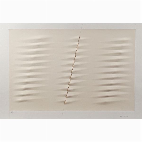 Agostino Bonalumi : Agostino Bonalumi  (Vimercate 1935 - Desio 2013)  - Asta DESIGN | ARTI DECORATIVE DEL 900 - Colasanti Casa d'Aste