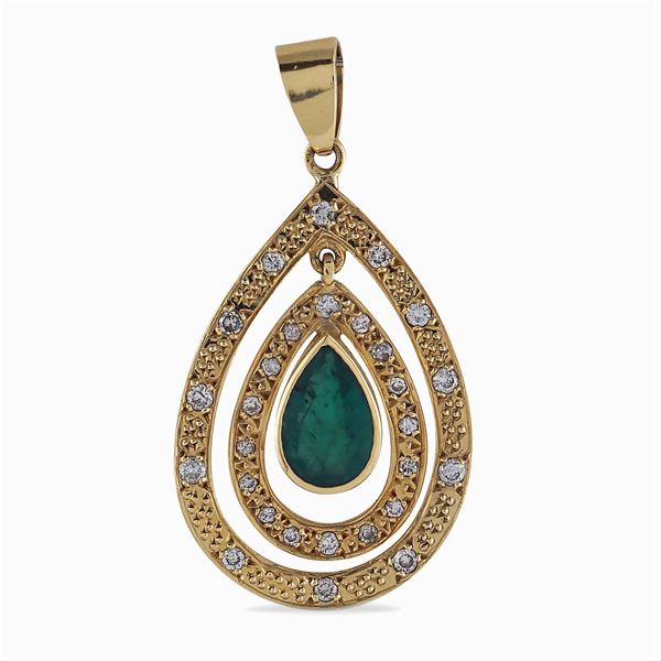 18kt gold and emerald pendant
