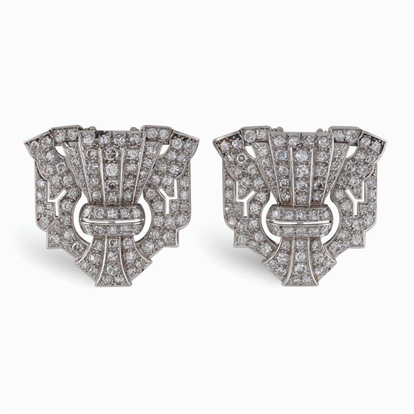 Coppia di clips Decò in platino e diamanti