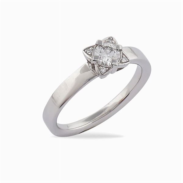 Bvlgari, anello solitario