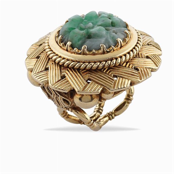 Particolare anello in oro giallo 18kt