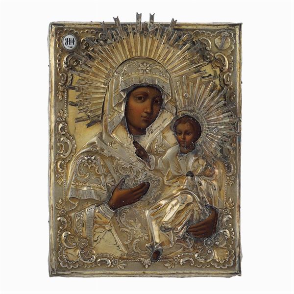 Icona raffigurante la Madonna con Bambino con riza in argento