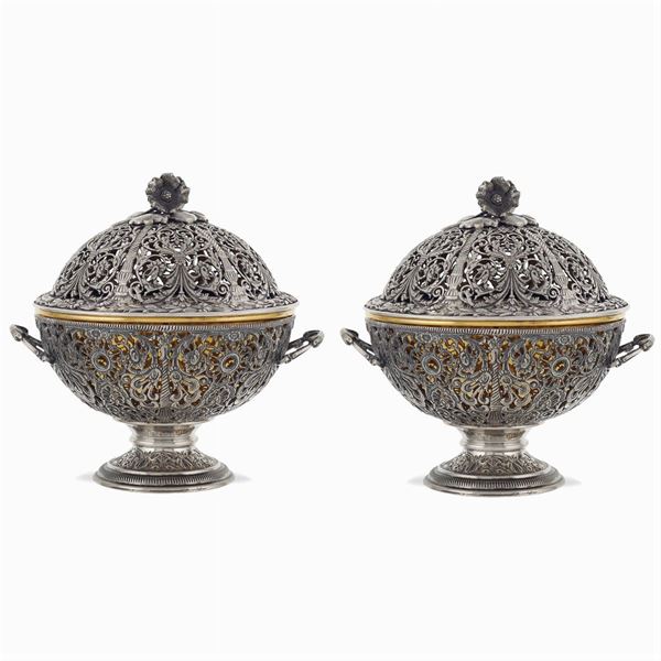 Pair of silver and vermeil silver vegetable dishes