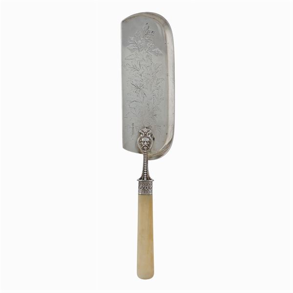 Silver plated metal dessert scoop