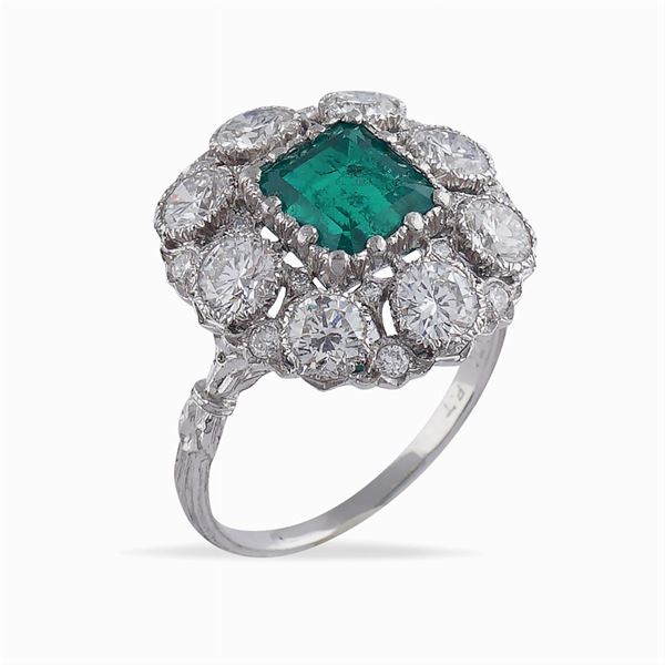 Buccellati, anello in platino con smeraldo colombiano