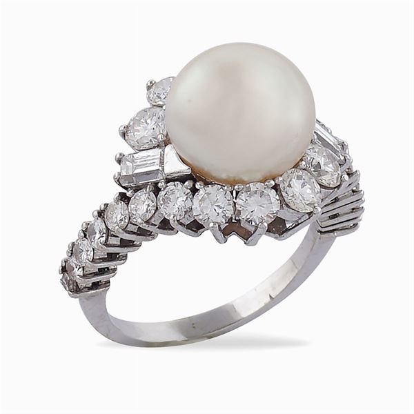 Anello in oro bianco 18kt con perla coltivata