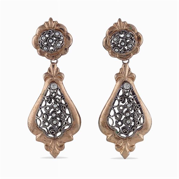 Bourbon pendant earrings