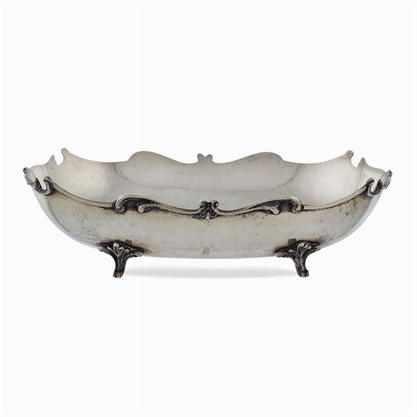 Oval silver centerpiece  (Italy, 20th century)  - Auction FINE SILVER AND TABLEWARE - Colasanti Casa d'Aste