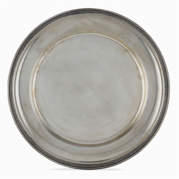 Circular silver tray  (Italy, 20th century)  - Auction FINE SILVER AND TABLEWARE - Colasanti Casa d'Aste