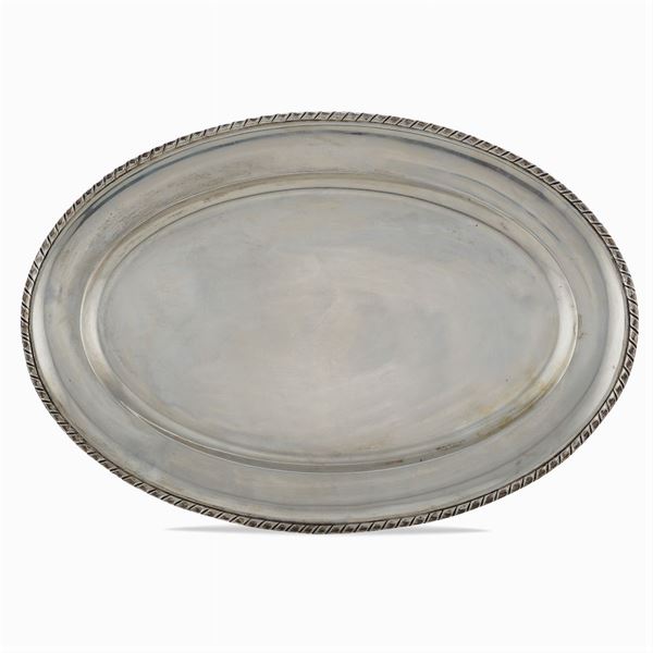 Vassoio ovale in argento  (Italia, XX Sec.)  - Asta ARGENTI DA COLLEZIONE E L'ARTE DELLA TAVOLA - Colasanti Casa d'Aste