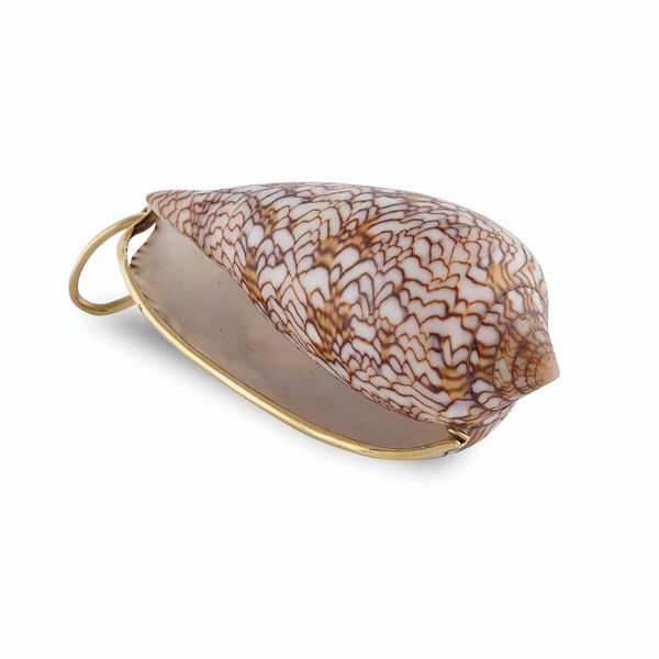 Shell shaped pendant  - Auction Jewels AND Watches - Colasanti Casa d'Aste