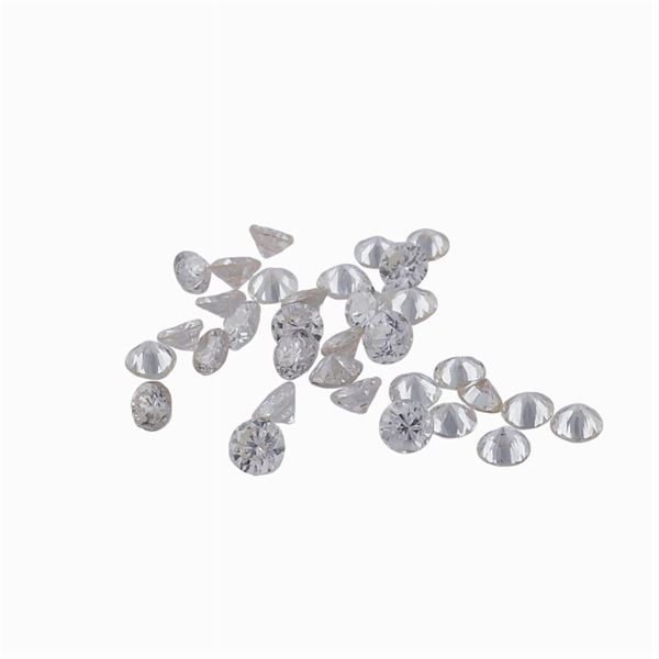 Thirty three loose  - Auction Jewels AND Watches - Colasanti Casa d'Aste
